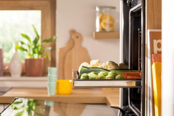 Духовой шкаф Gorenje BO6735E05B черный